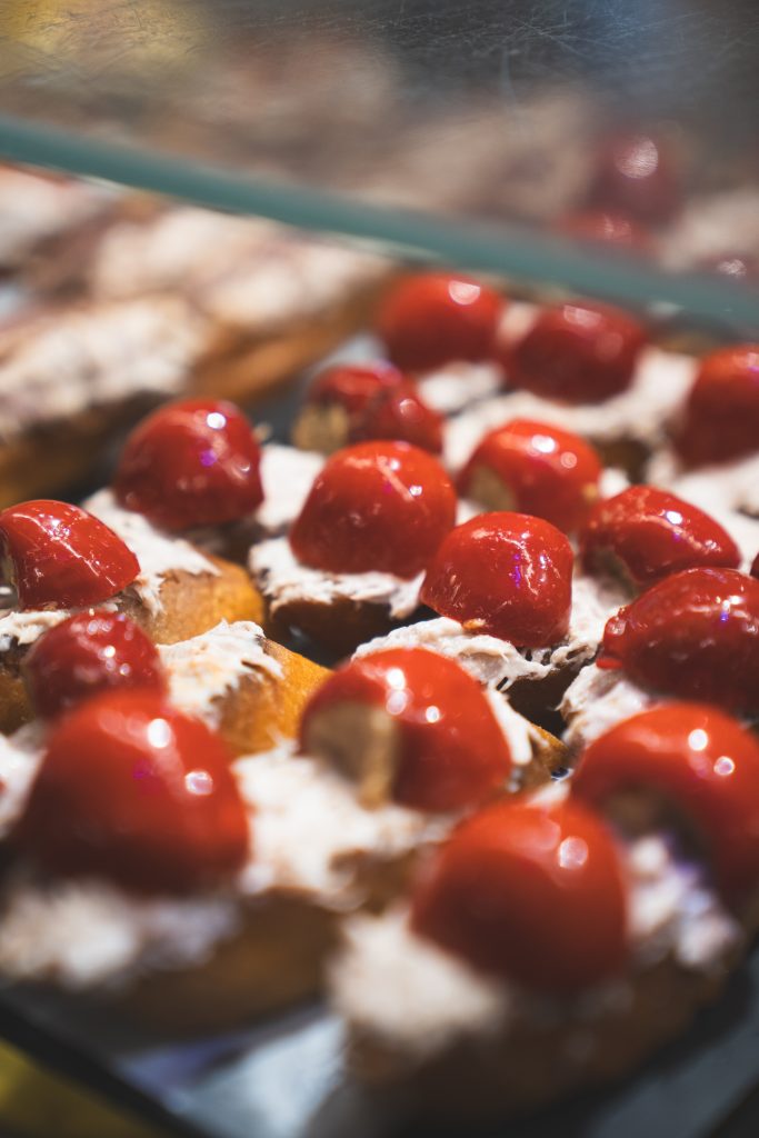 Pintxos en la barra de El Toloño